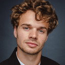 Matthew McKinney als Gastone