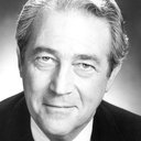 James Karen als Professor Camden