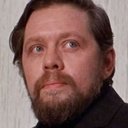 Severn Darden als Miles Fisher