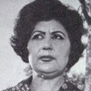 Esma Agolli als Nusja