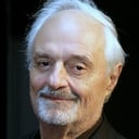 Ted Kotcheff als Marty Peretz