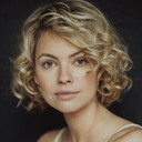 Barbara Prakopenka als Hannah Herzfeld