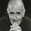 Bjarne Henning-Jensen als Fortæller (voice)