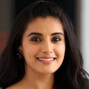 Divyansha Kaushik als Katrina Murad