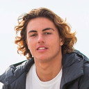 Curren Caples als Self - Ambassador for Peace