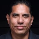 Richard Esteras als Raul