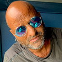 Pradeep Kabra als Nanda's Bodyguard #1