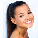 Deja Monique Cruz als Cristina