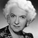 Mabel Paige als Annie ('Ma')