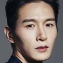 Nam Seong-joon als Lee Seok-soo