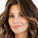 Gina Gershon als Helen Caperelli