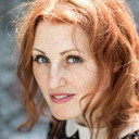 Hélène Hiquily als La femme d'Arkadi