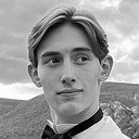 Conrad White als Hudson Hill / Captain Bonanza