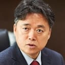 Choi Seung-ho als Lee Yong-seok