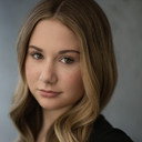 Ava Grace Cooper als Tessa