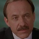 John Badila als General Olson James