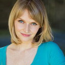 Bree Bain als Angela - segment The Intruder