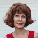 Marcia Moran als Angela Bates