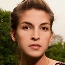 Valerie Brody als Hate Tamales Bassist