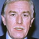 Ian Doyle als Self