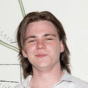 Miles Chandler als Luke Nevins