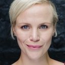 Laré Birk als Michelle