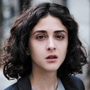 Lina Benzerti als Nabila