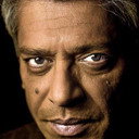 Trilok Gurtu als drums, tabla, djembe, percussion, backing vocals