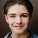 Evan Kearns als Jason