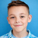 Jake Miles Johnston als Charlie