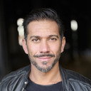 Julien Tortora als Damien le coiffeur
