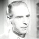 Cirilo Etulain als Profesor Solís