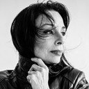 Natalia Chiarelli als Dora