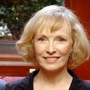Lindsay Duncan als Helen Kingsleigh