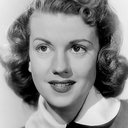 Aline Towne als Lt. Cathy Dietrich