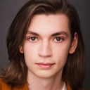 Nicky Torchia als Young Tom Cable