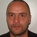 David Nathan als (voice)