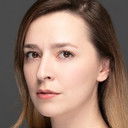 İzel Çavuş als Nurse