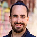 Zachary Ruane als Larry (voice)