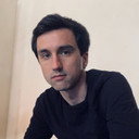 Drew Bowen als Narrator