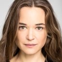 Isabelle Caillat als Dominique