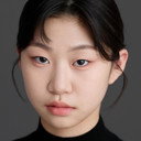 황정음 als Young Bullfight's Elementary School Friend