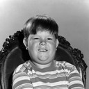 Ken Weatherwax als Pugsley Addams Sr/Dr. Addams