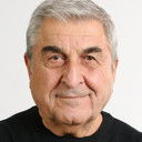 Cihat Tamer als Dr. Fazıl