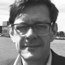 Dick Tuinder als Bomexpert