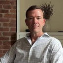 Michael Maggart als Concierge