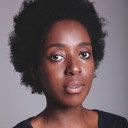 Ayanda Seoka als Yoga Instructor