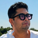 Aditya Modi als Sakthivel