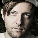 Andrew Maxwell als Self