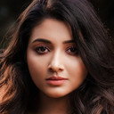 Mirnaa als Shwetha Arjun